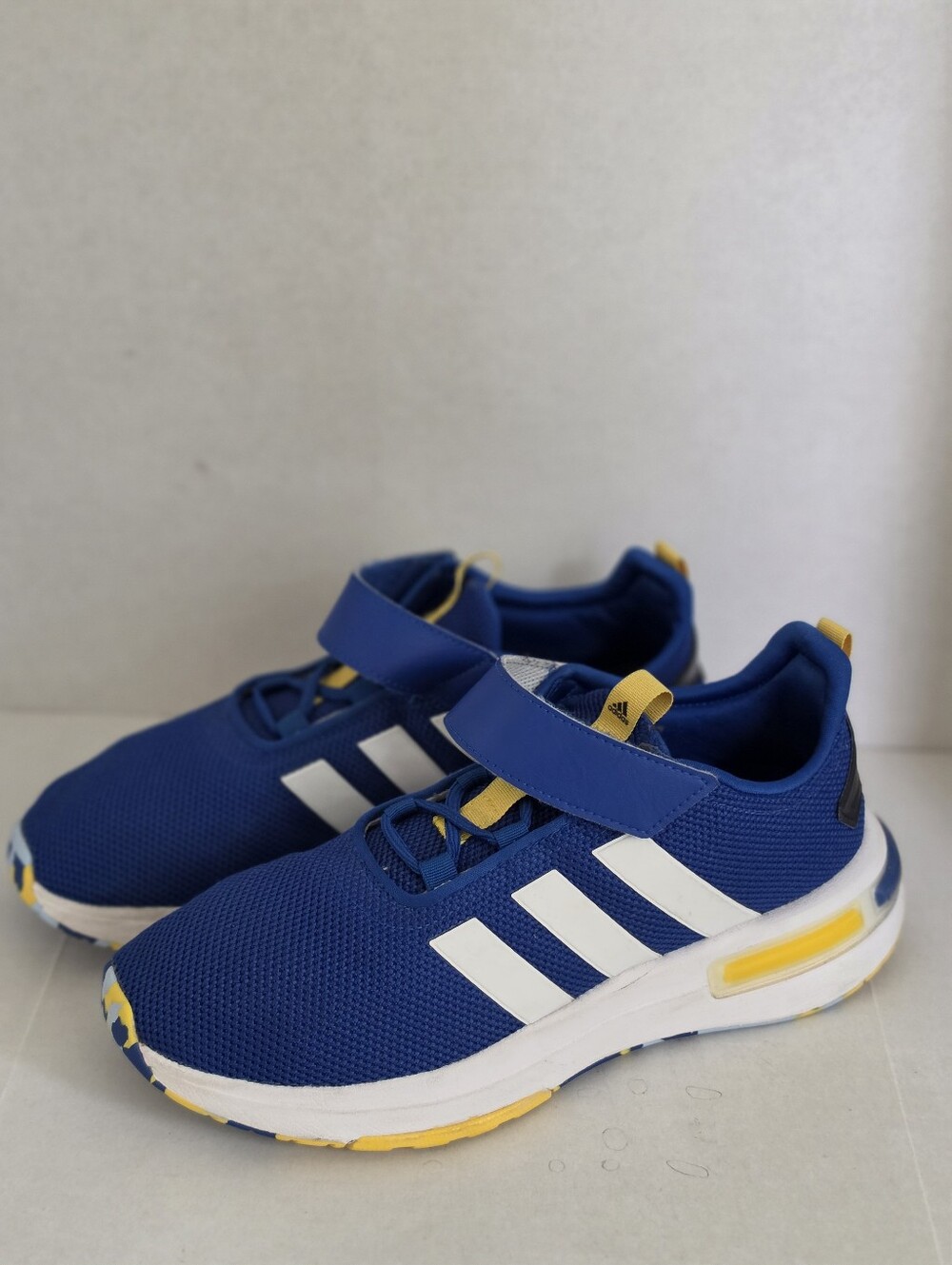 Adidas - Picture 2 of 4